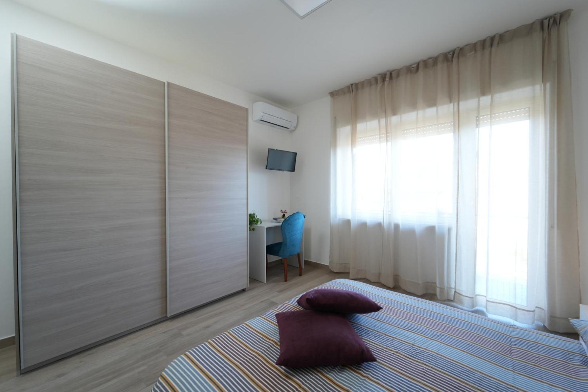Panorama Vesuvius Affittacamere Guesthouse With Lift Near To Subway In Napoli Center מראה חיצוני תמונה