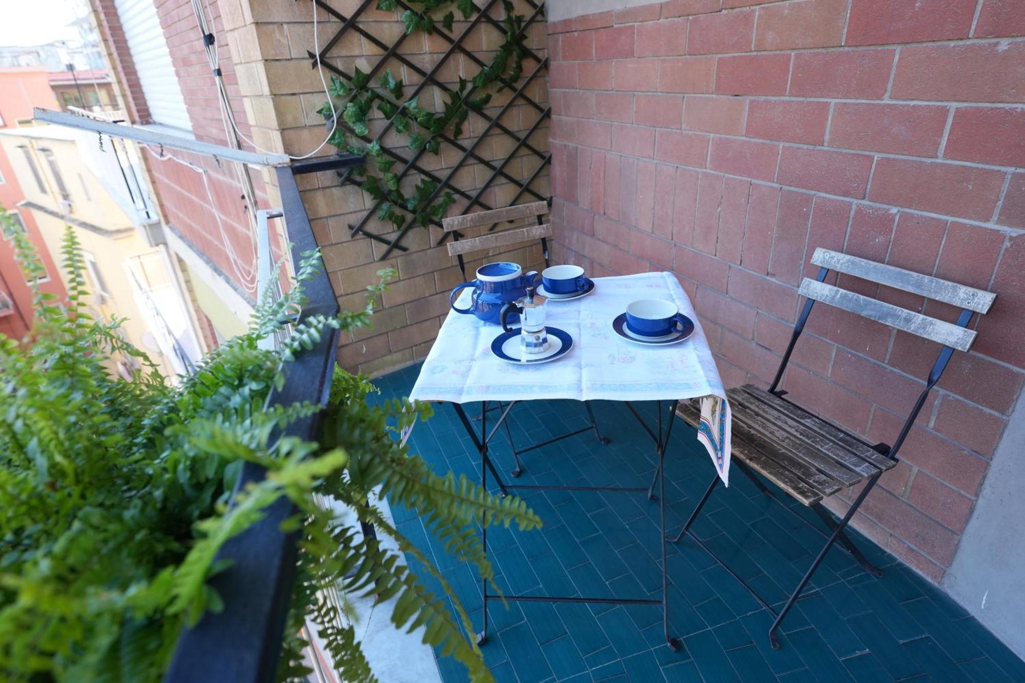 Panorama Vesuvius Affittacamere Guesthouse With Lift Near To Subway In Napoli Center מראה חיצוני תמונה