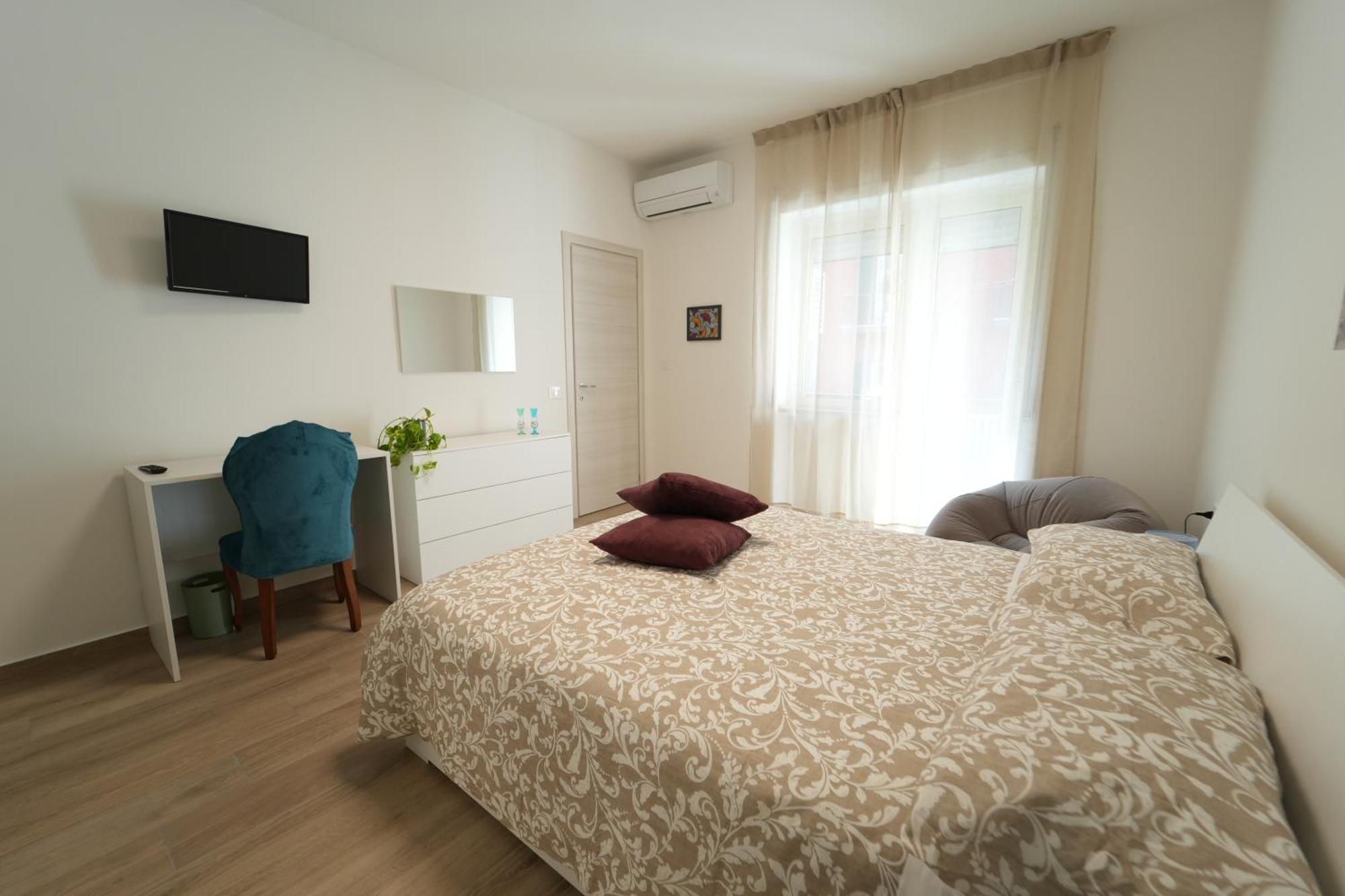 Panorama Vesuvius Affittacamere Guesthouse With Lift Near To Subway In Napoli Center מראה חיצוני תמונה