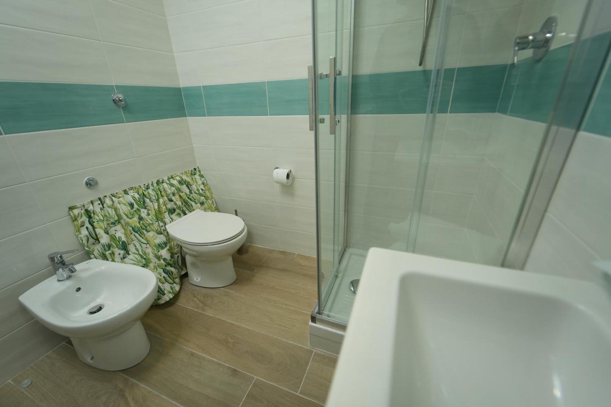 Panorama Vesuvius Affittacamere Guesthouse With Lift Near To Subway In Napoli Center מראה חיצוני תמונה