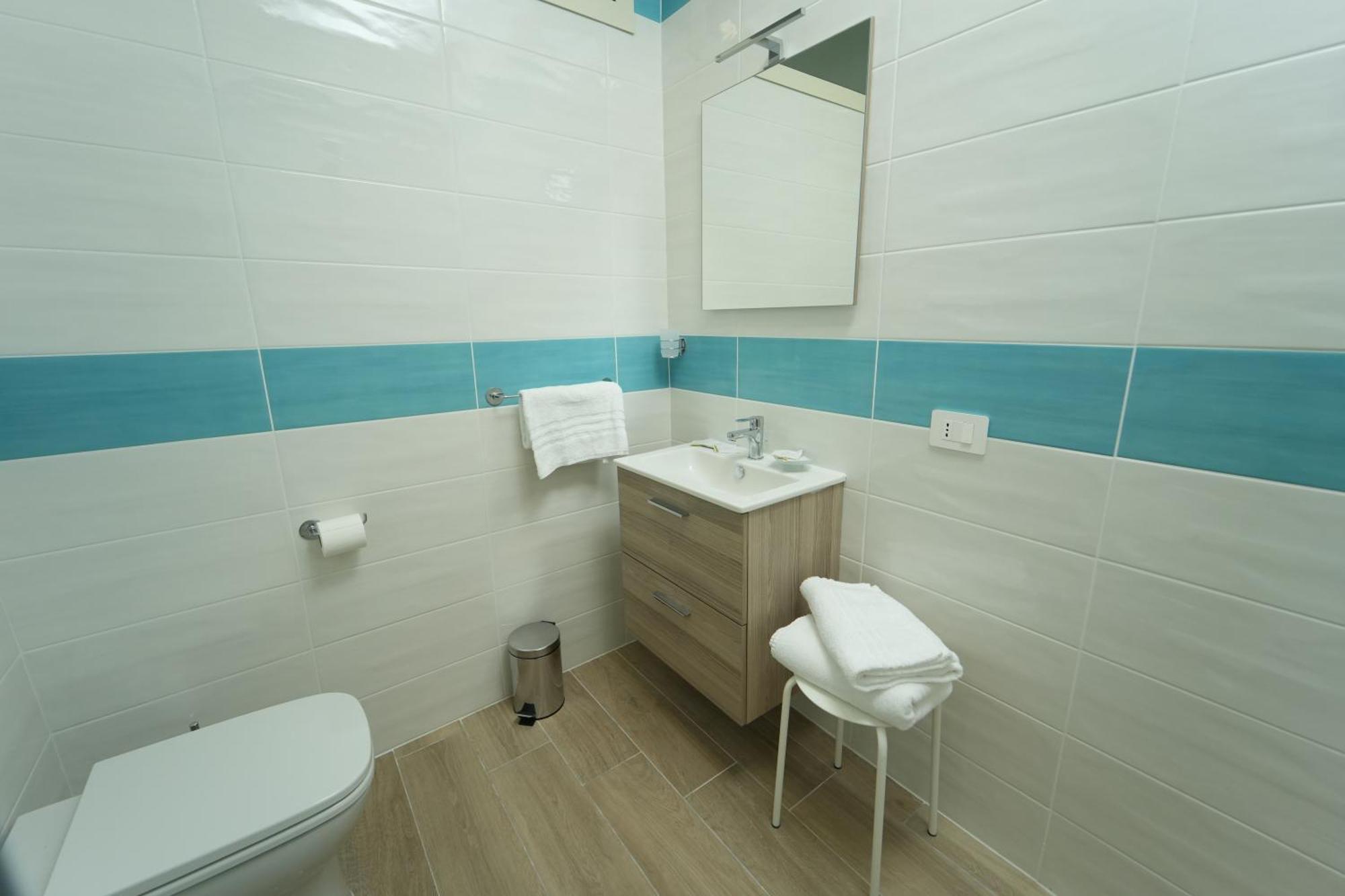 Panorama Vesuvius Affittacamere Guesthouse With Lift Near To Subway In Napoli Center מראה חיצוני תמונה