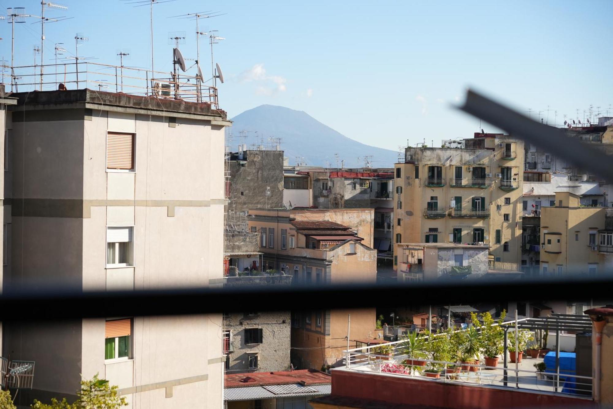 Panorama Vesuvius Affittacamere Guesthouse With Lift Near To Subway In Napoli Center מראה חיצוני תמונה
